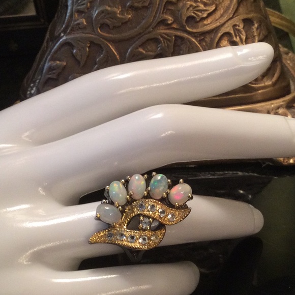 Fabulous Natural Fiery Opals & Topaz Ring - Picture 7 of 7